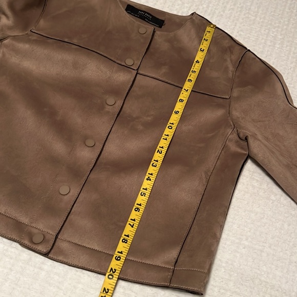 ZARA Faux Suede Button Snap Down Round Neckline Crop Jacket Size Small - Picture 14 of 15